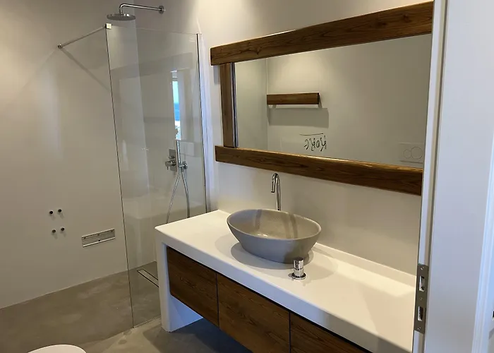 Zetine Сикинос