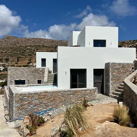 Zetine Sikinos