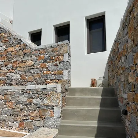 Zetine Sikinos
